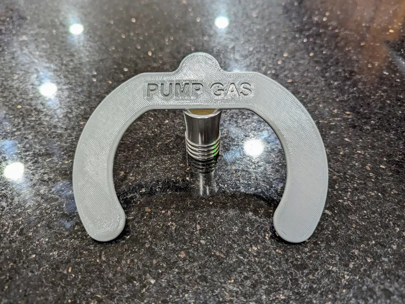 Giá đỡ cho bơm xăng giữ cò bơm an toàn - Image 1