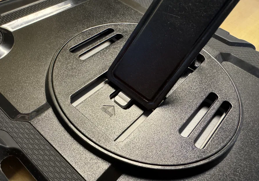 Thay thế giá đỡ cho vỏ iPad bền chắc hơn - Image 7