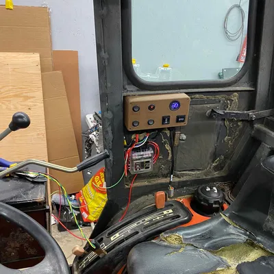 Hộp công tắc cho máy thổi tuyết trên xe kéo