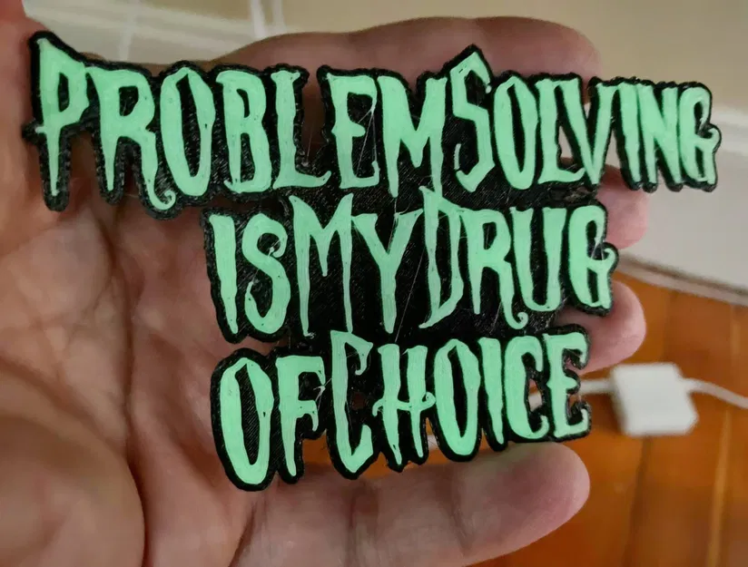 Biển báo Halloween "Nguy hiểm" với chữ nổi từ OpenSCAD - Image 3