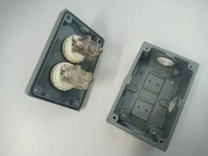 Hộp chuyển mạch cho công tắc T6-30 Czechoslovakia - Image 2