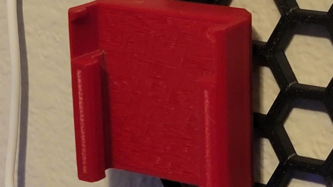 Giá đỡ pin Milwaukee M18 với khóa an toàn - Image 1