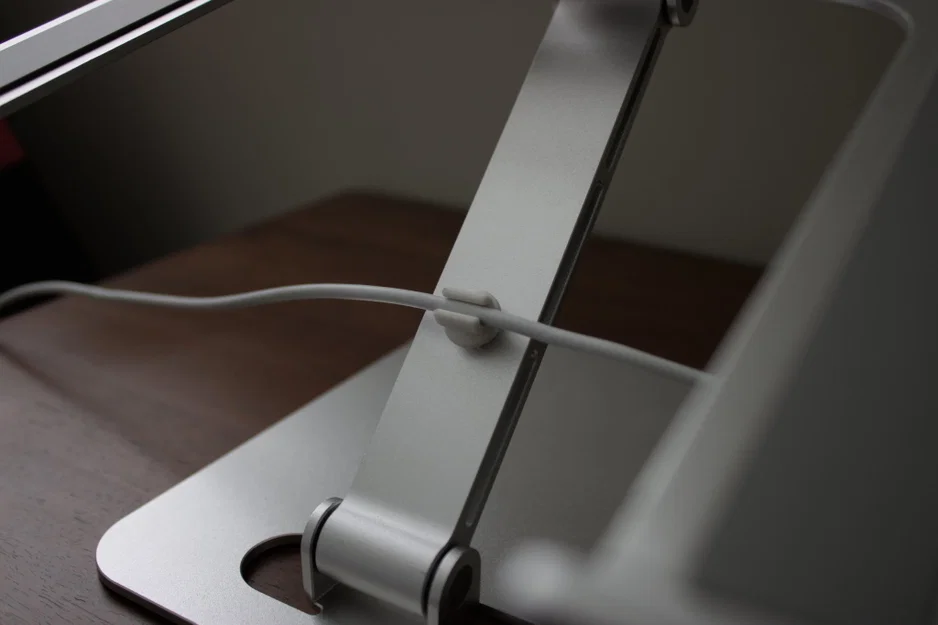 Kẹp cáp từ tính cho cáp Macbook Air M1 - Image 3