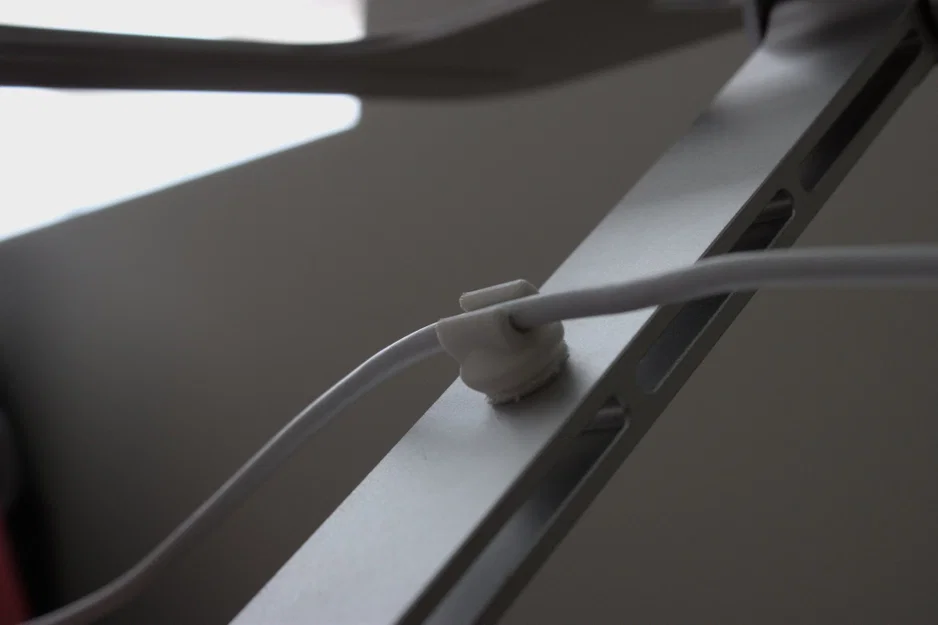 Kẹp cáp từ tính cho cáp Macbook Air M1 - Image 6