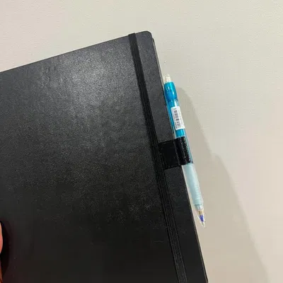 Giá đỡ bút cho sổ Maleskin bìa cứng