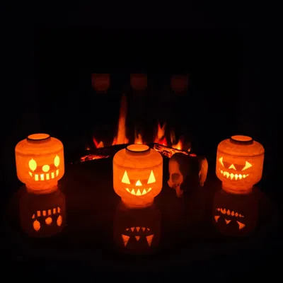 Đầu lâu bí ngô Halloween bằng LEGO