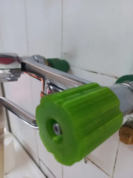 Tay cầm núm vòi nước chắc chắn và bền bỉ - Image 11