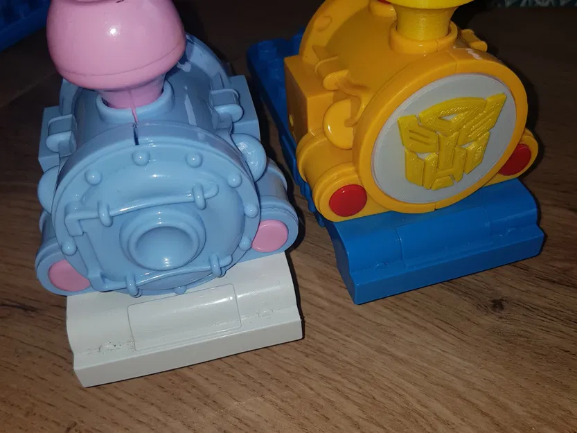 Tàu điện chạy bằng pin BLOCKI với logo Autobots - Image 3