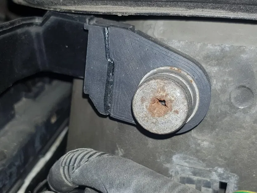 Điểm gắn giá đỡ bình ắc quy cho Citroen C4 Grand Picasso 2015 - Image 4