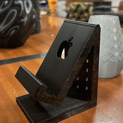 Giá đỡ điện thoại đơn giản với lỗ sạc DI3D