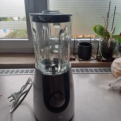 Cốc máy xay Beko TBN6602W với khung shim sửa chữa