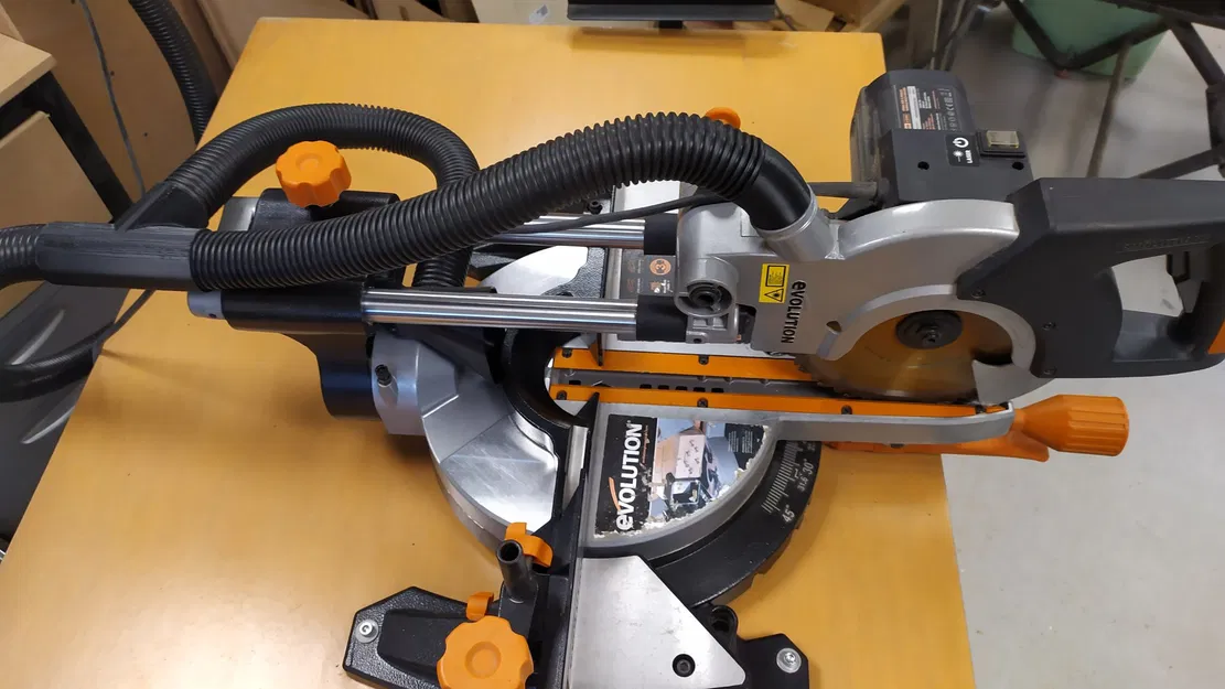 Cải tiến hệ thống hút bụi cho máy cưa Evolution Rage 3 S300 - Image 1