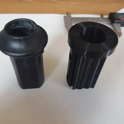 Scooter ba bánh Meteor Tucan với chi tiết nâng cấp tay lái