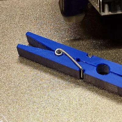 Kẹp quần áo gỗ cổ điển thay thế cho giặt ủi