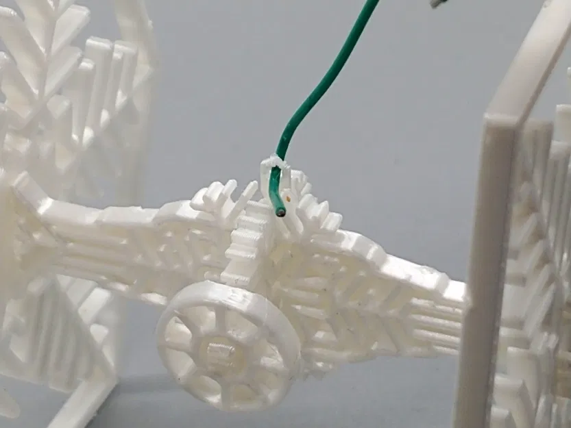 Mô hình đồ chơi TIE Fighter chủ đề bông tuyết trong Star Wars - Image 8