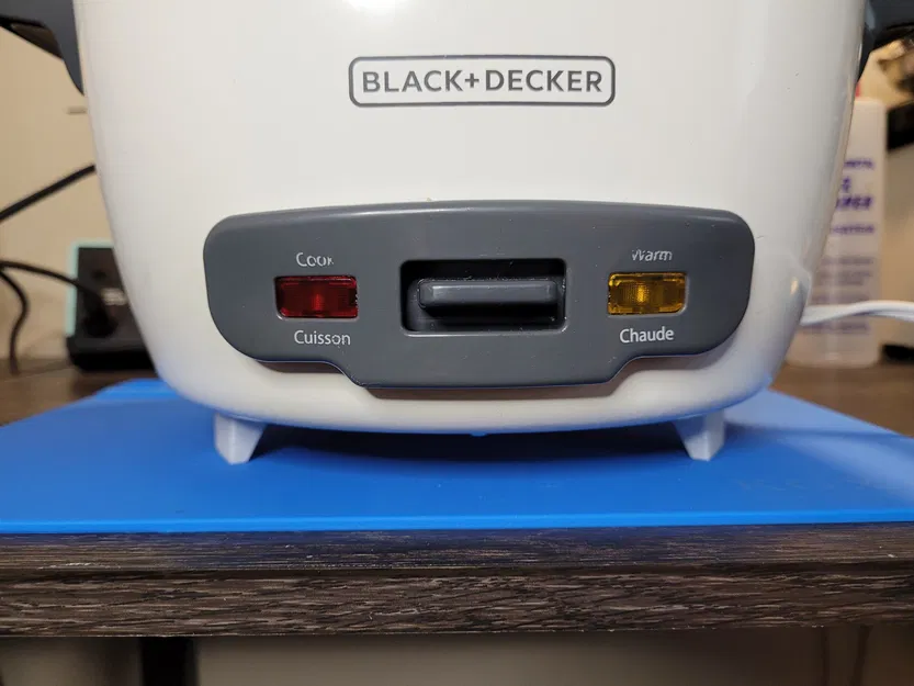 Chân thay thế cho nồi cơm điện Black+Decker - Image 1