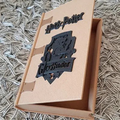 Hộp sách Harry Potter hình Gryffindor