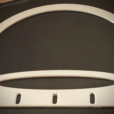 Bảng di động Ikea Skadis với 5 lỗ treo