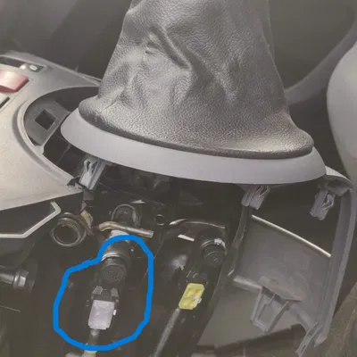 Bộ kẹp cần số cho xe Peugeot Partner