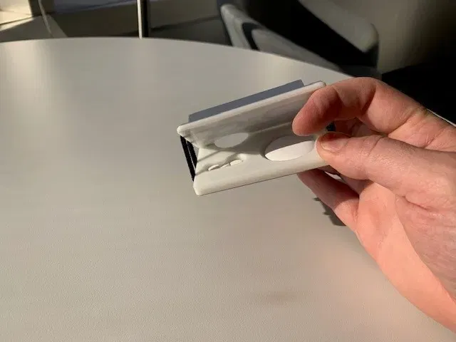 Ví đựng thẻ cải tiến với kênh giữ tóc bổ sung - Image 2