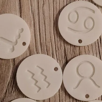 **Móc khóa hình chòm sao độc đáo dành cho phái đẹp**