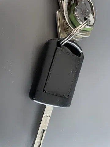 Chi tiết chèn chìa khóa Opel Meriva A - Image 1