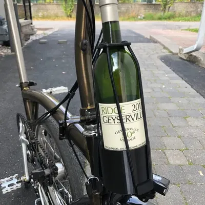 Giá đỡ chai rượu cho xe đạp Brompton