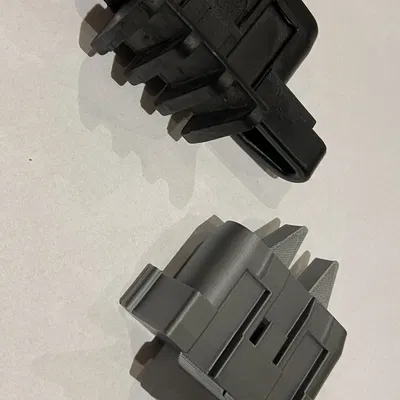 **Bộ dẫn hướng nhựa cho cửa cuốn TH 100**