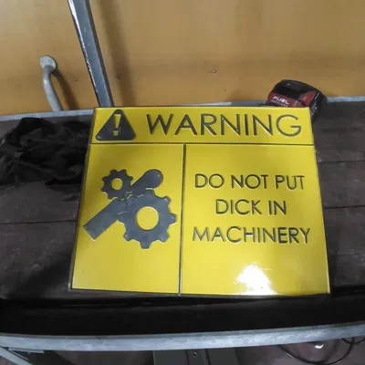 Biểu tượng cảnh báo cho máy móc công nghiệp