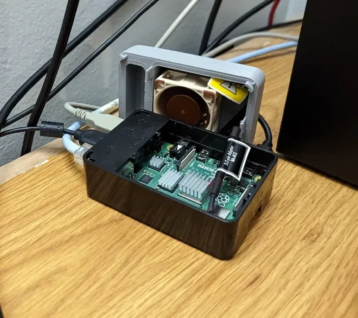 Bộ nắp cho vỏ Raspberry Pi 4 CanaKit với quạt 40mm - Image 2