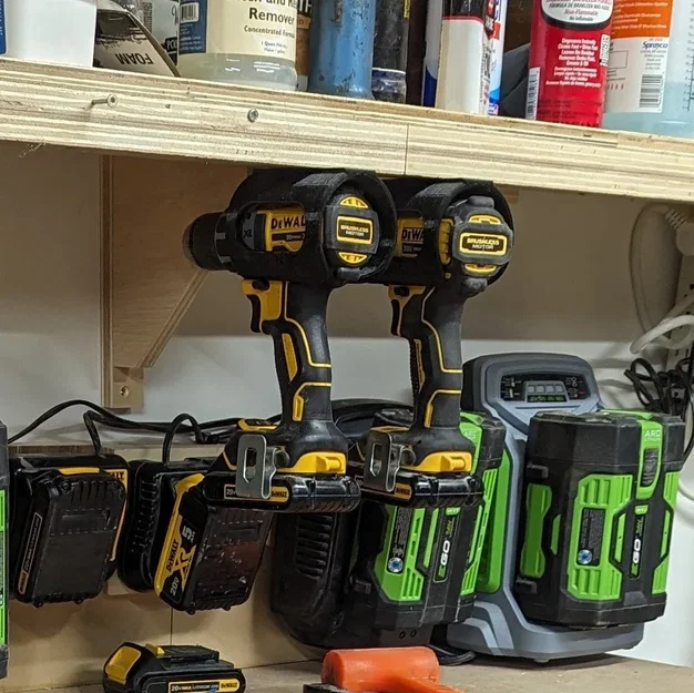 Giá treo cho máy khoan và vít Dewalt Atomic - Image 1