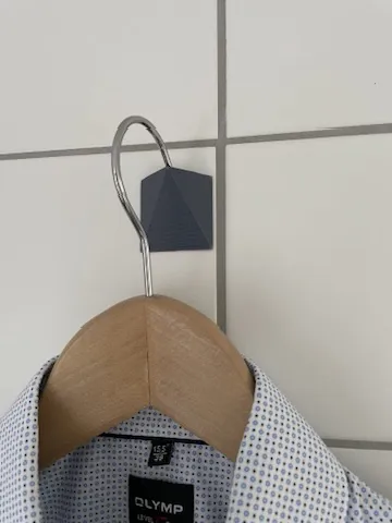 Giá treo quần áo tối giản dán băng keo - Image 1