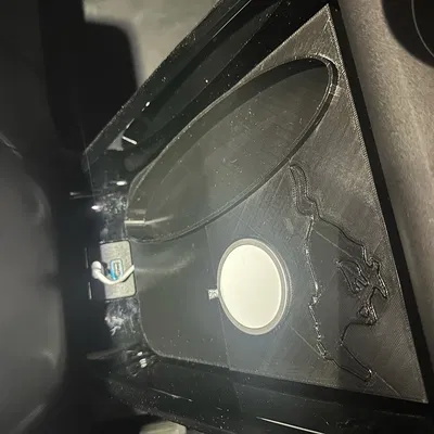 Giá đỡ MagSafe cho Mustang Mach-E từ Apple