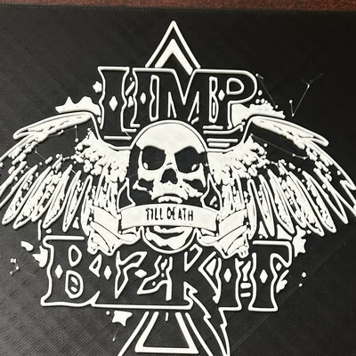 Biểu tượng ban nhạc Limpbizkit treo tường