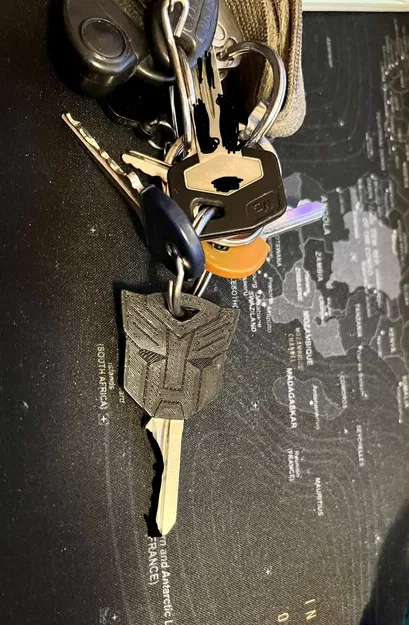 Bọc chìa khóa Transformers độc đáo và tiện lợi - Image 1