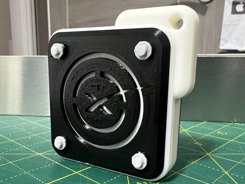 Móc khóa chunky với logo Space X - Image 1