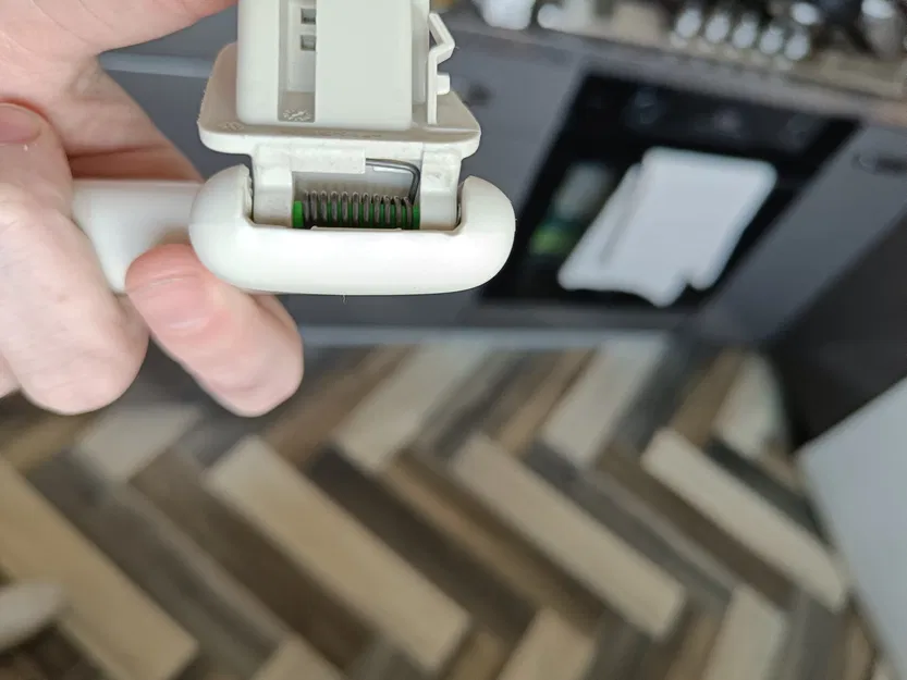 Chốt giữ tay cầm trần cho xe Passat B8 - Image 2