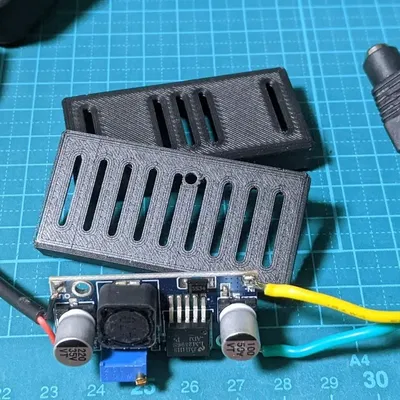 Vỏ bảo vệ tối giản cho mô-đun chuyển đổi DC/DC LM2596