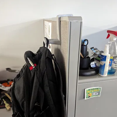 Móc treo mũ bảo hiểm cho tường văn phòng 2 inch