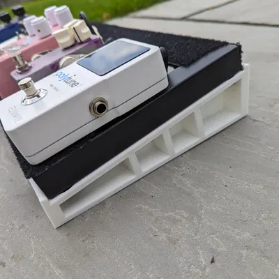 Giá đỡ Pedaltrain Metro 20 với hai chân nâng cao