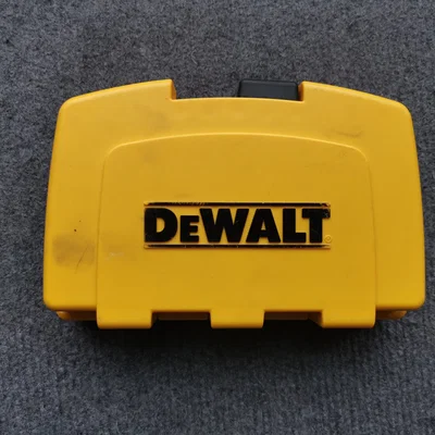 Hộp đựng mũi khoan DeWalt với chèn từ tính