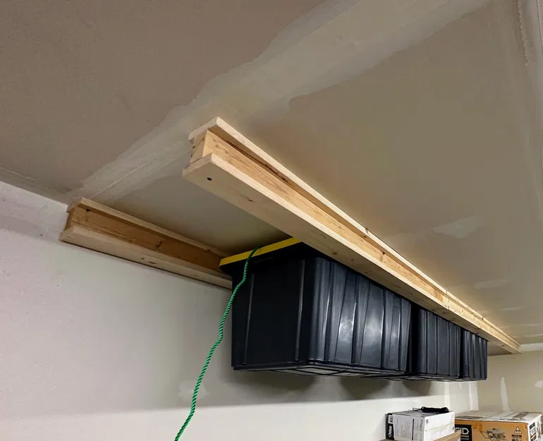 Giá đỡ I+T cho hệ thống lưu trữ trần HDX Tote 102L / 45L - Image 1