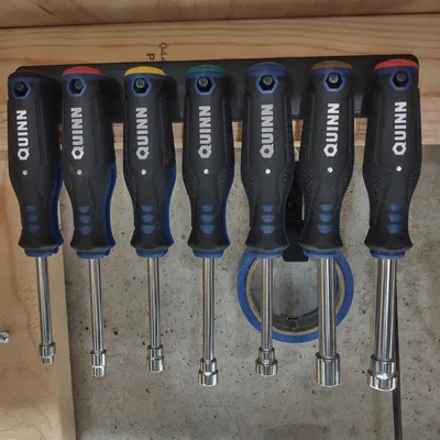 Giá đỡ bộ dụng cụ vặn đai Quinn Nut Driver