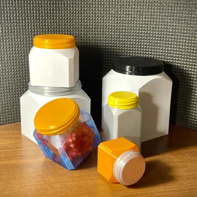 Bình đựng hình vuông có nắp vặn cho in 3D nhanh chóng