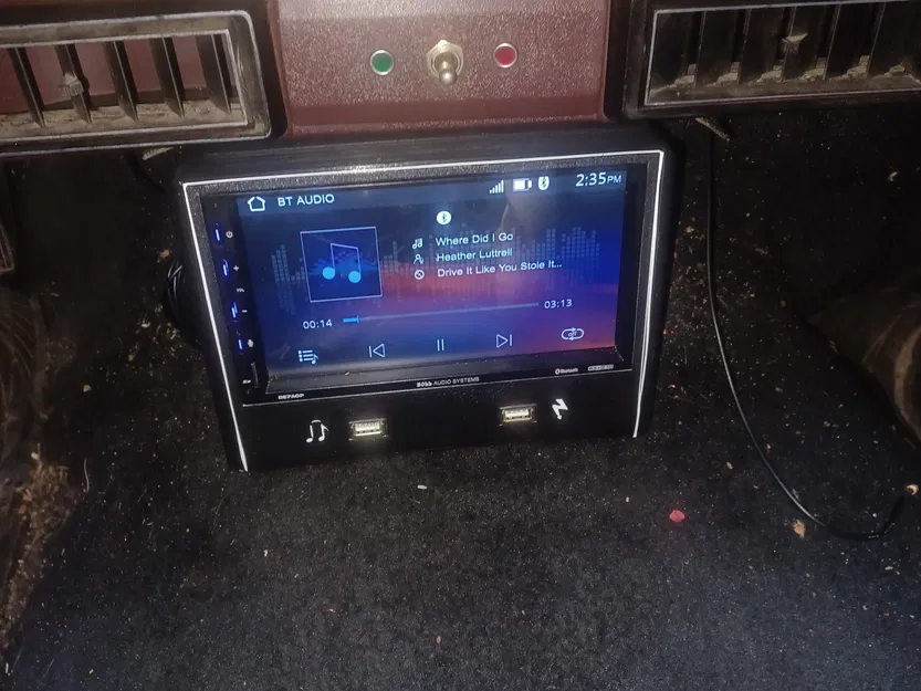 Vỏ radio Double Din cho xe Wagoneer - Image 1