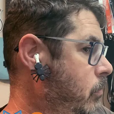 Tai nghe AirPod/EarPod với nhện đáng sợ cho Halloween