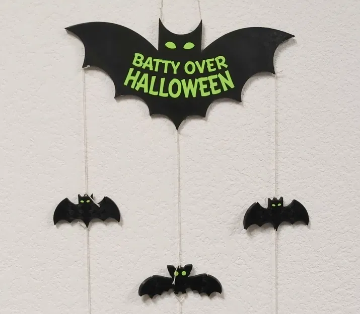 Trang trí dơi treo "Batty Over Halloween" cho dịp Halloween - Image 1