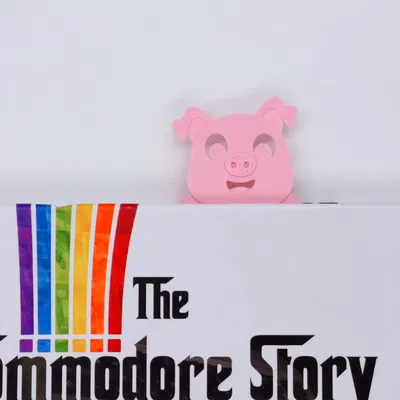 Dấu trang hình heo dễ thương giúp giữ trang sách