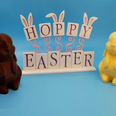 Thỏ dễ thương với tai rủ mùa xuân và lễ Phục sinh