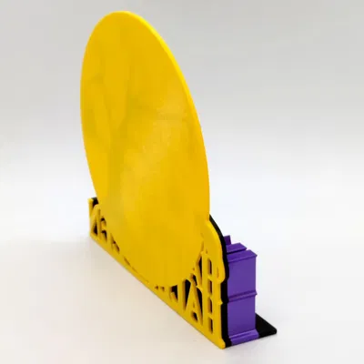 Trang trí bàn Halloween vui vẻ với mèo, nhện và dơi